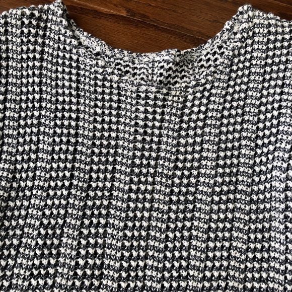 Anochecer Sweater - Picture 3 of 7